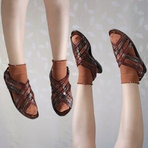 Vintage Italian Leather Strappy Sandals Brown Scalloped Criss Cross Boho Chic